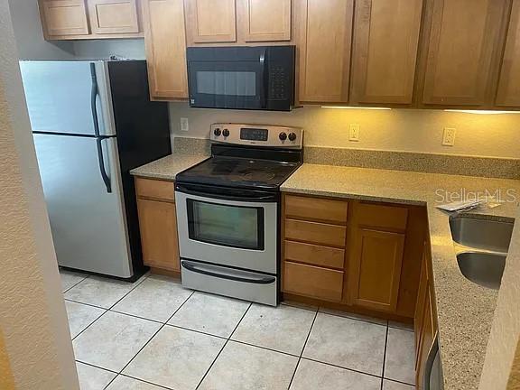 GRANTWOOD CONDO PH III - Residential Lease