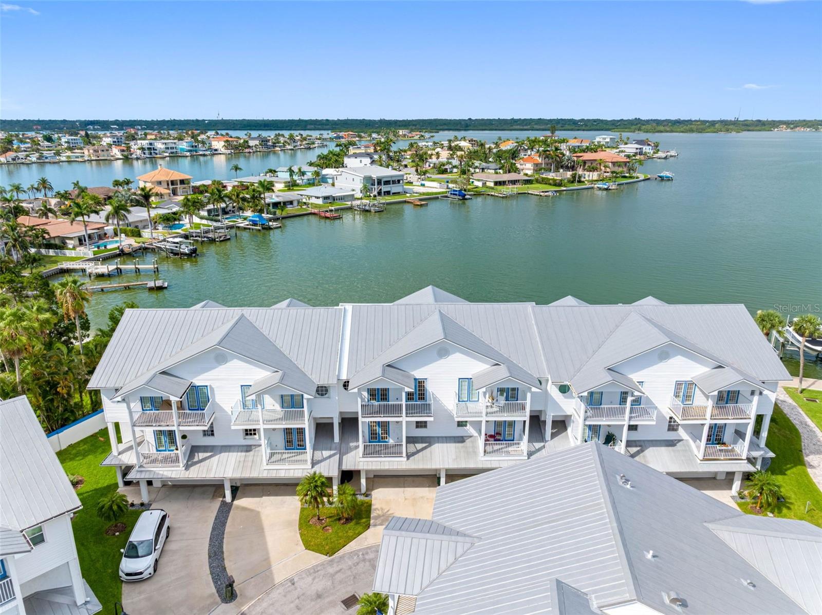 TIDES VILLAGE - YACHT - Residential