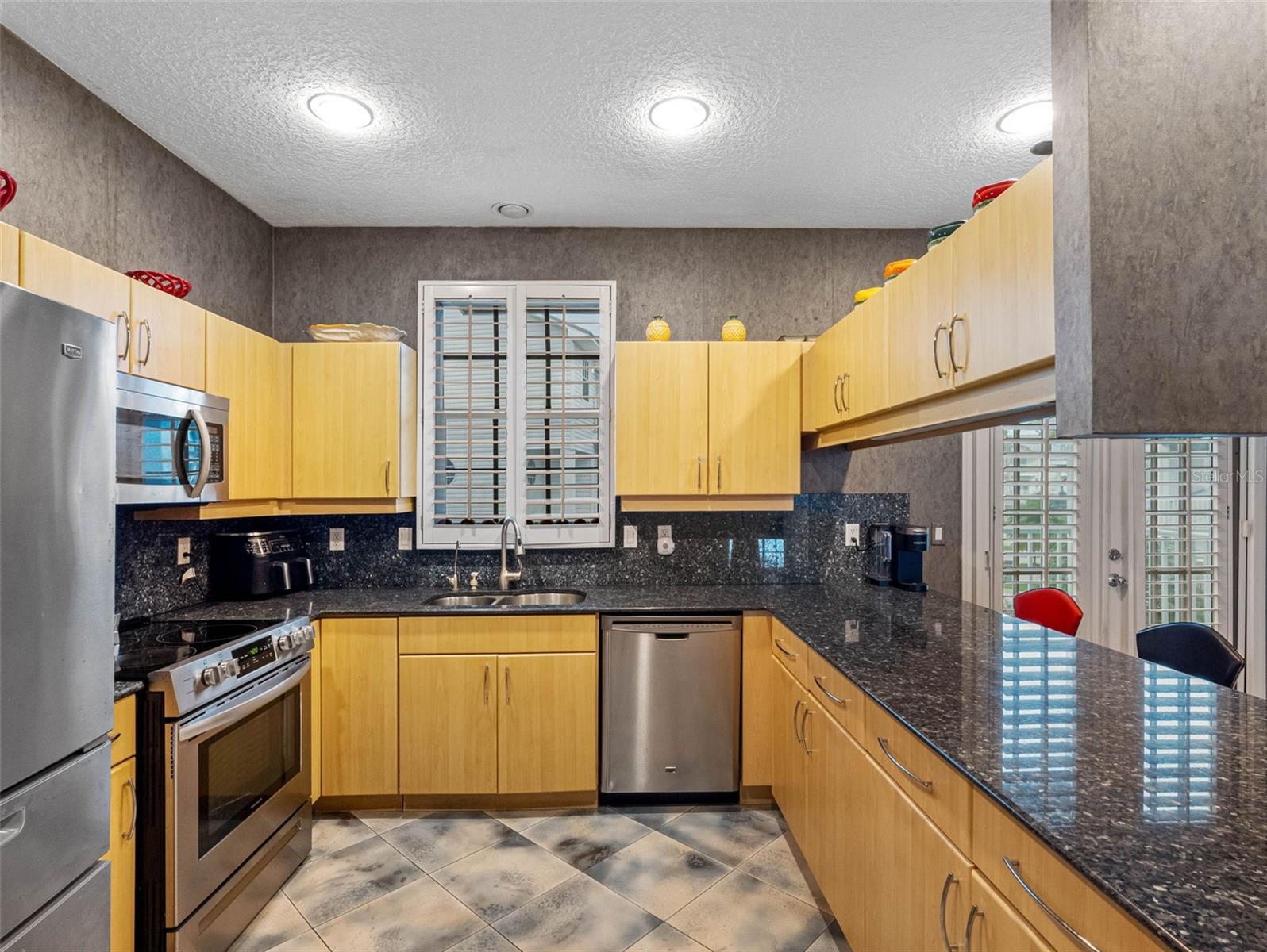 TIDES VILLAGE - YACHT - Residential