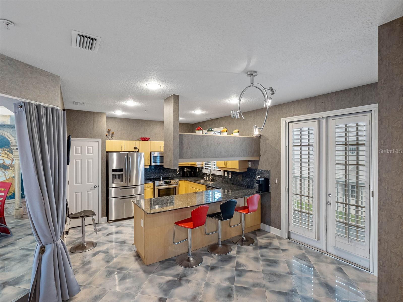 TIDES VILLAGE - YACHT - Residential