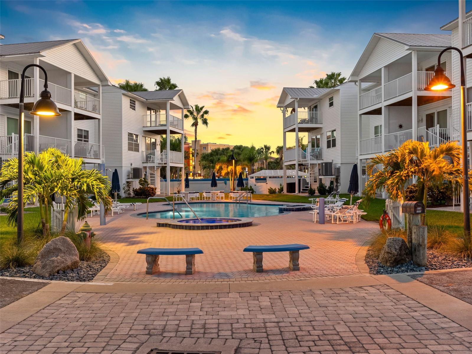 TIDES VILLAGE - YACHT - Residential