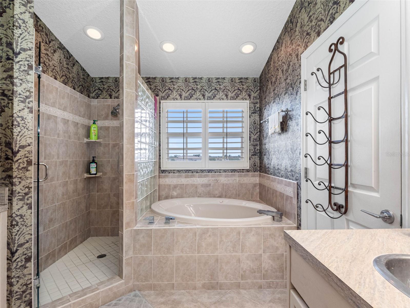 TIDES VILLAGE - YACHT - Residential