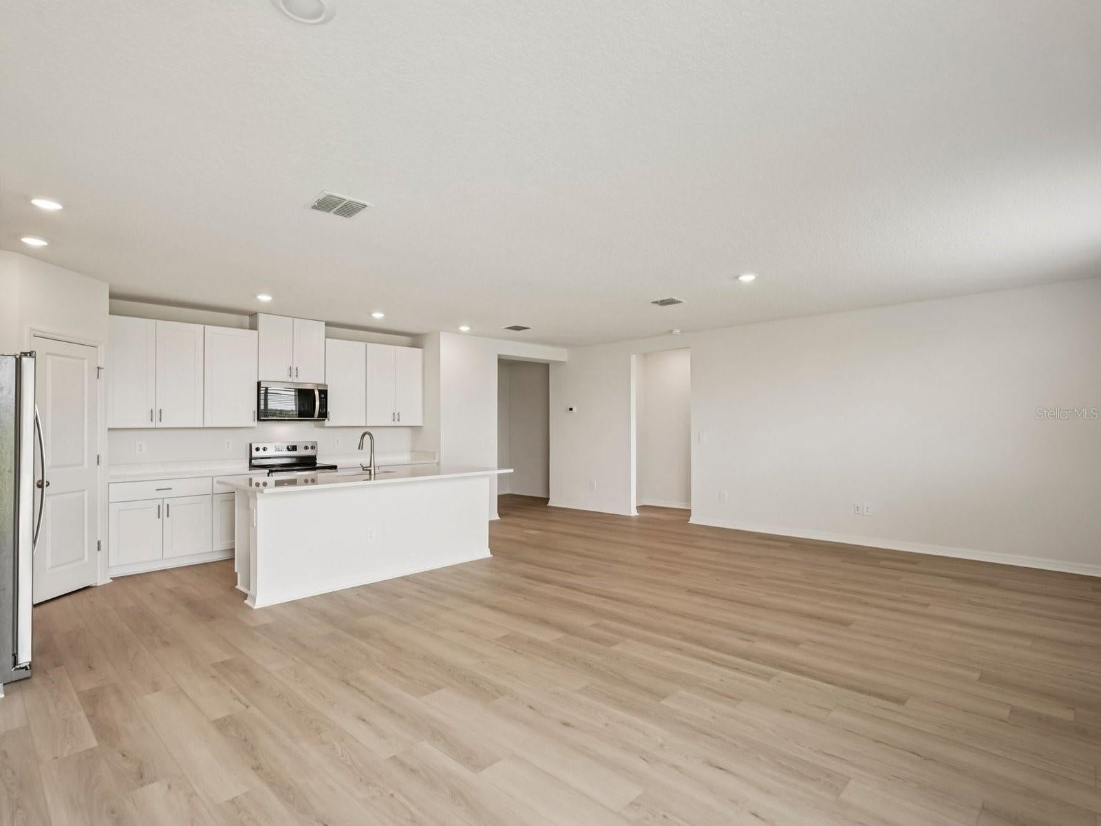 10417 ABUNDANCE GROVE WAY