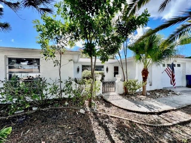 REGENCY PARK - Residential