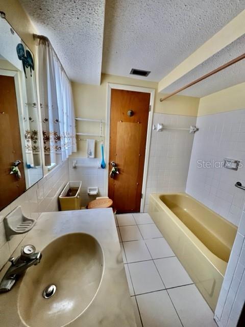 REGENCY PARK - Residential