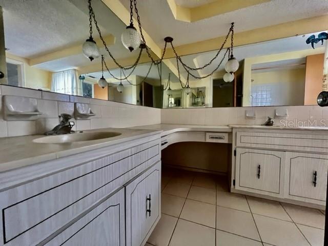 REGENCY PARK - Residential