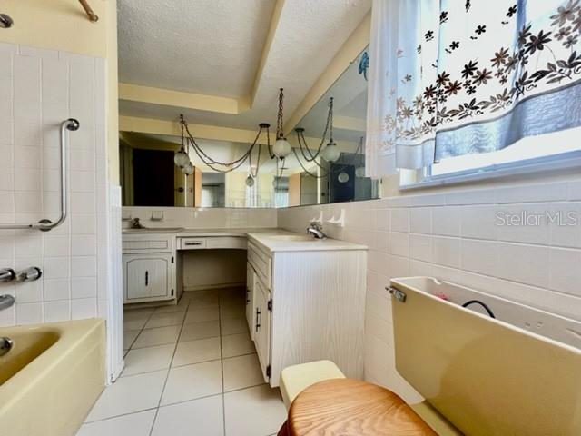 REGENCY PARK - Residential