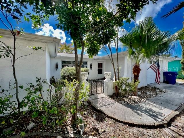 REGENCY PARK - Residential