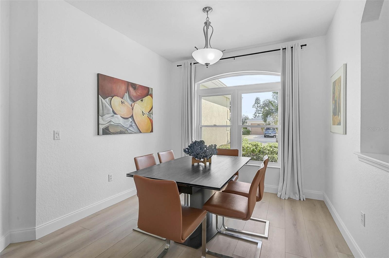 STERLING LAKE - Residential