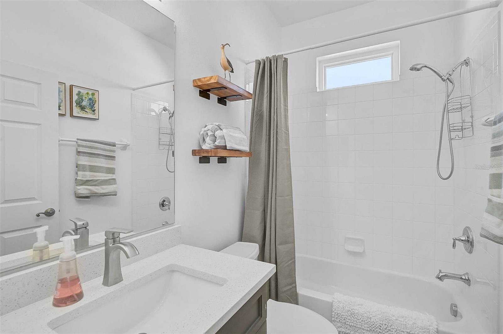 STERLING LAKE - Residential