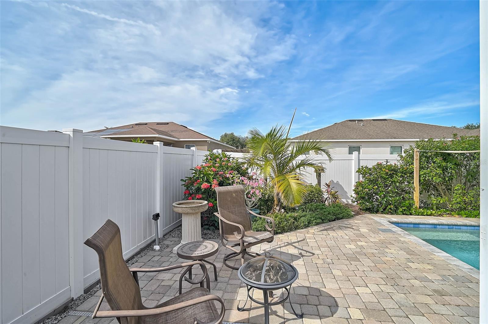 STERLING LAKE - Residential