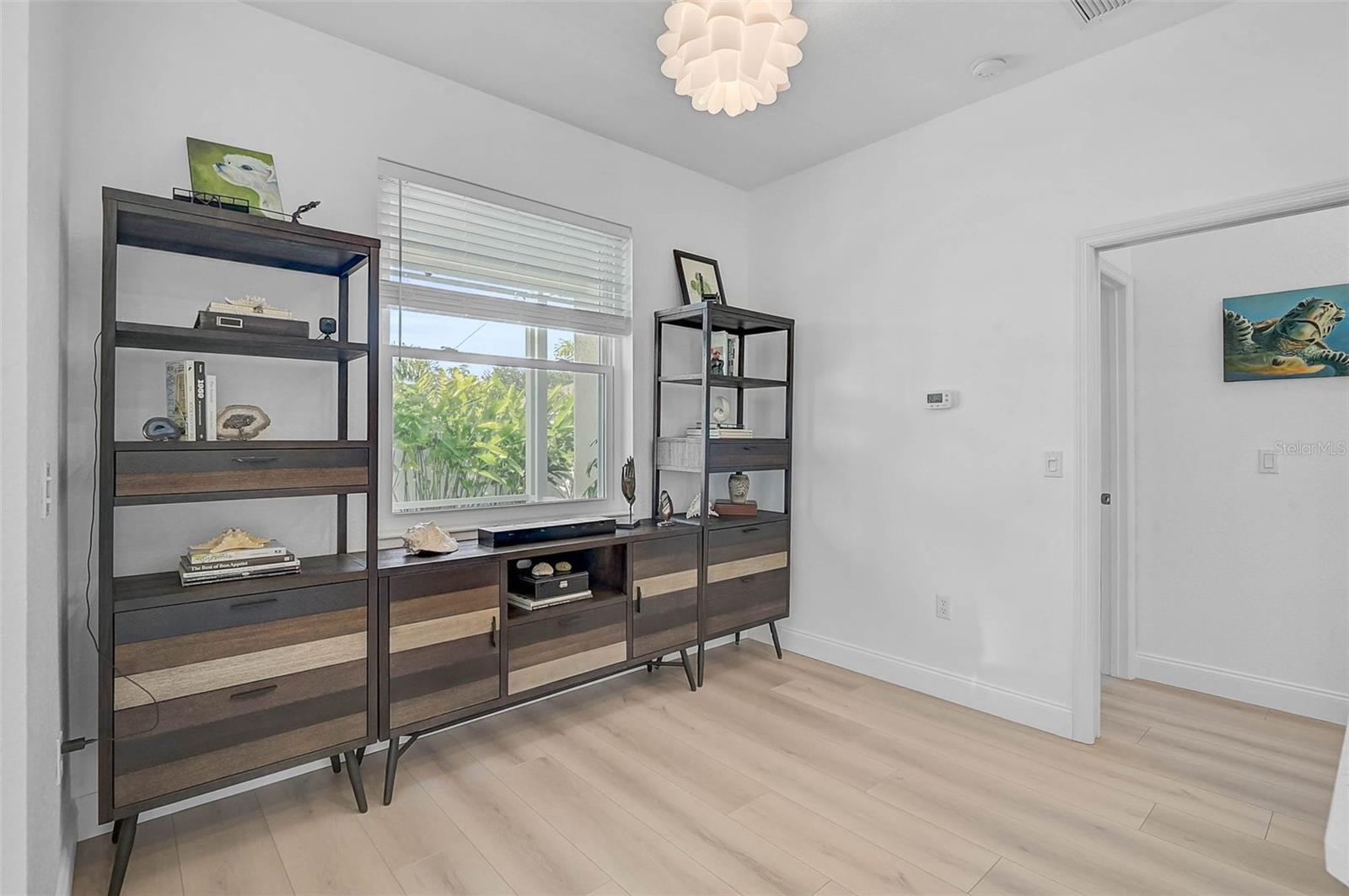 STERLING LAKE - Residential