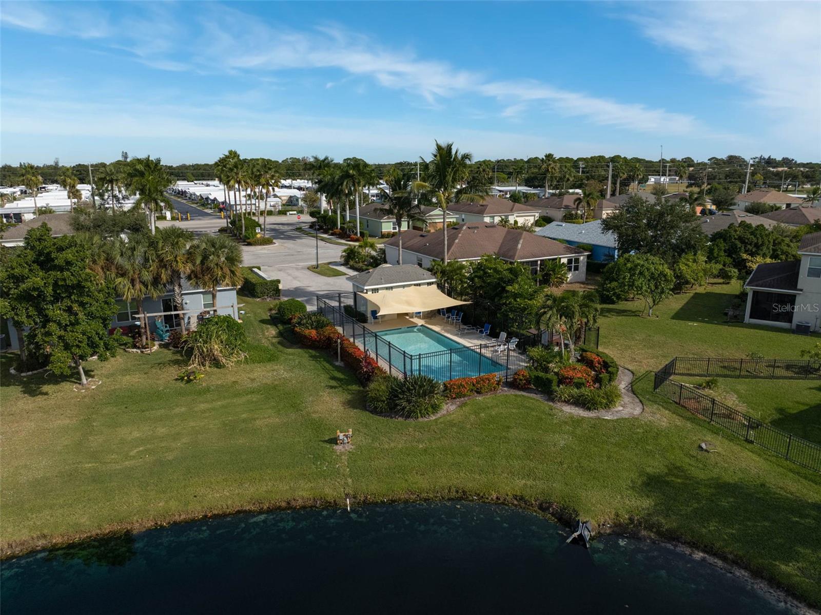 STERLING LAKE - Residential