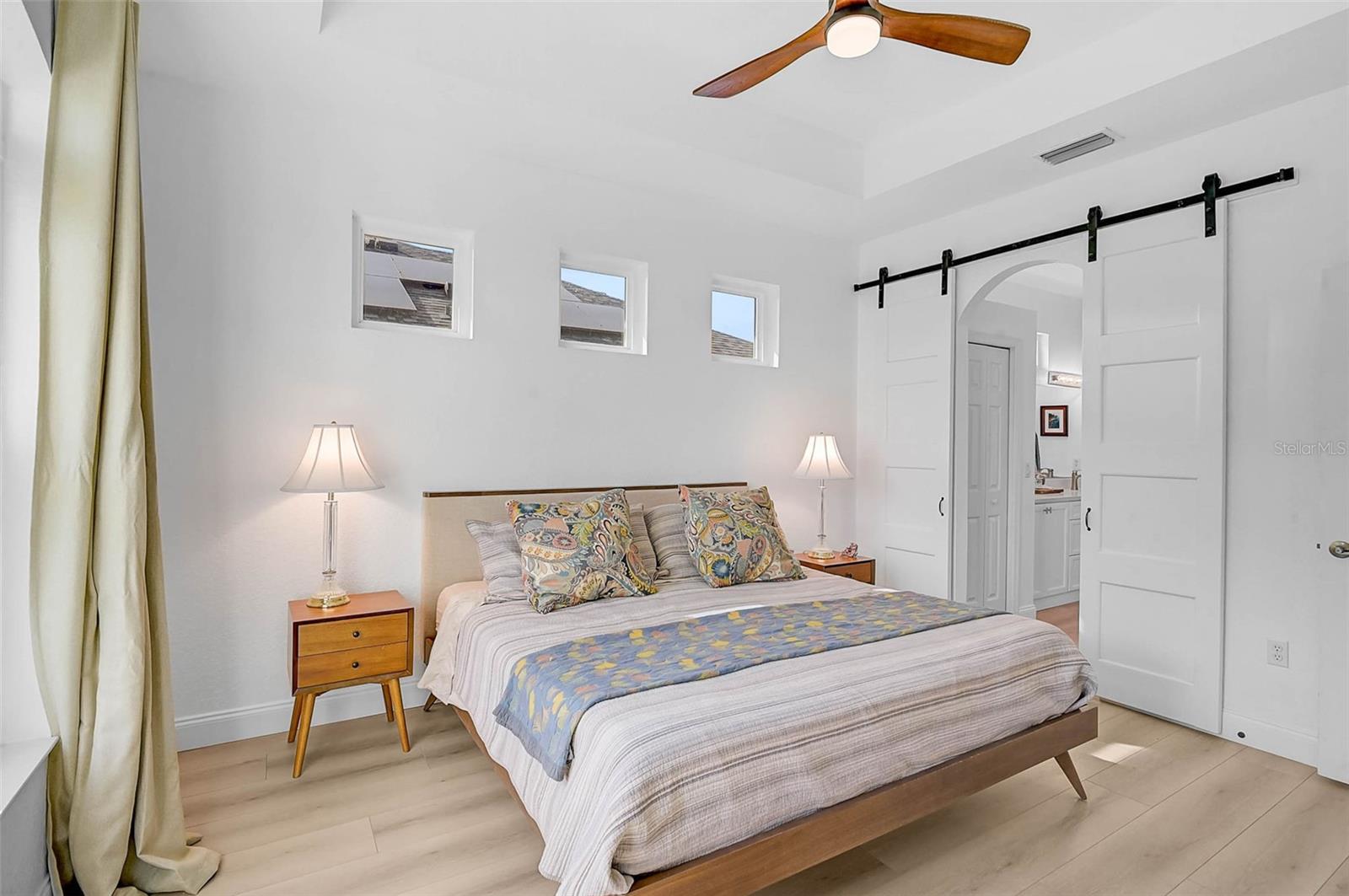 STERLING LAKE - Residential