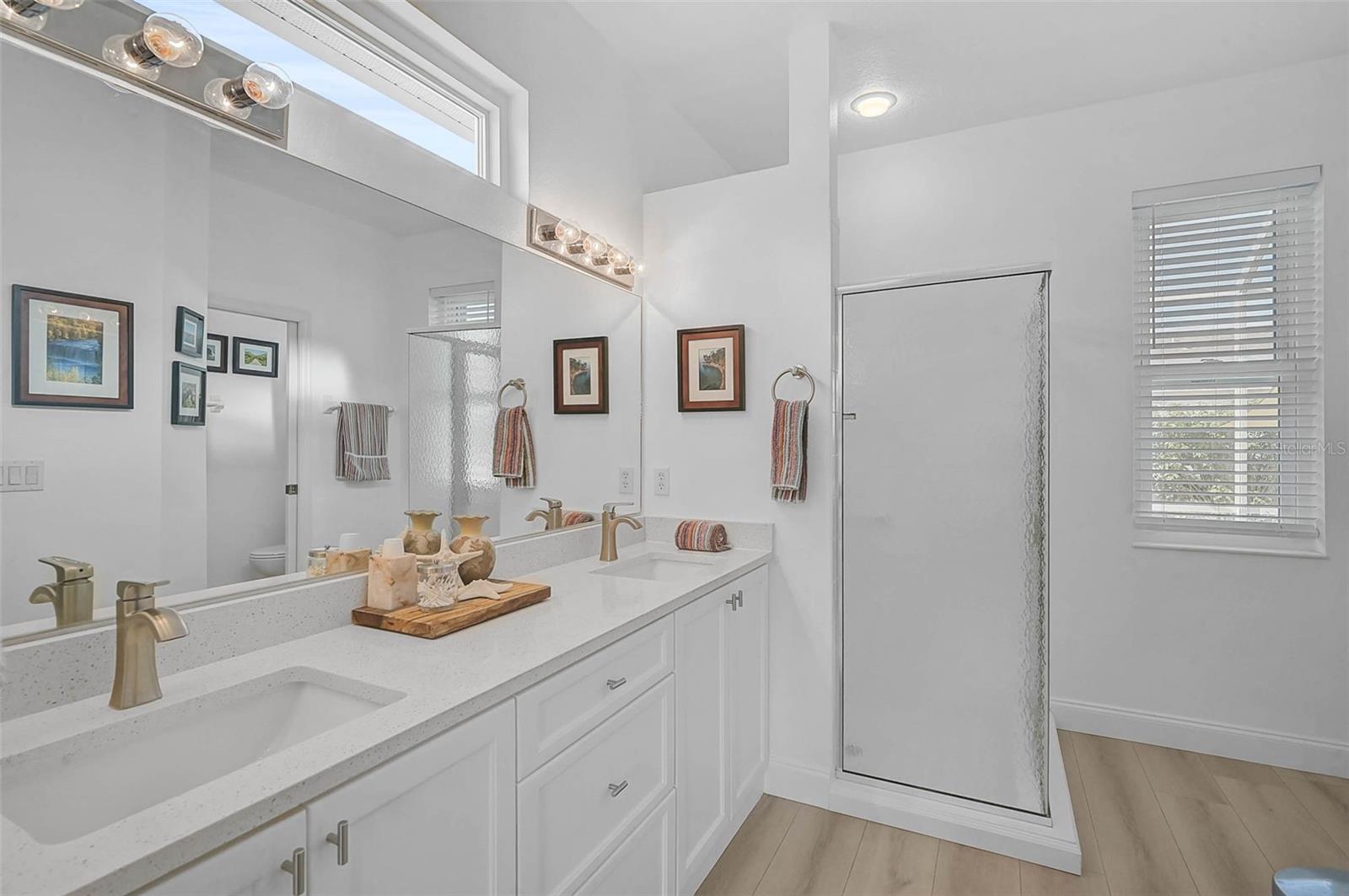 STERLING LAKE - Residential