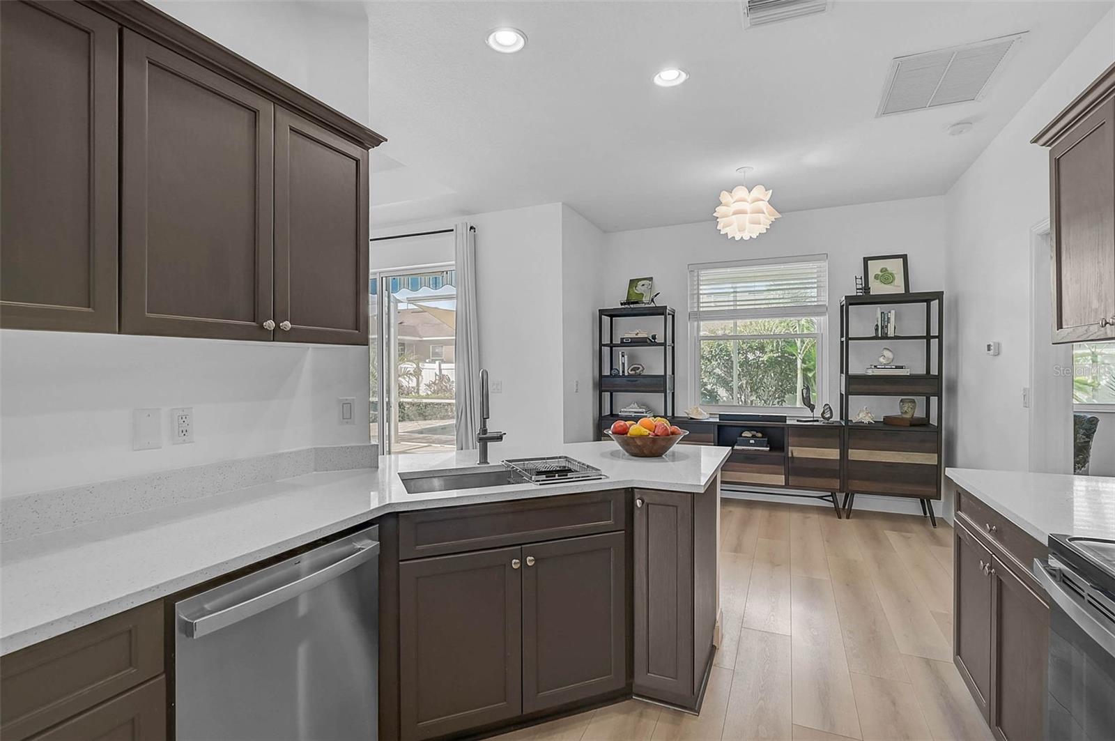 STERLING LAKE - Residential