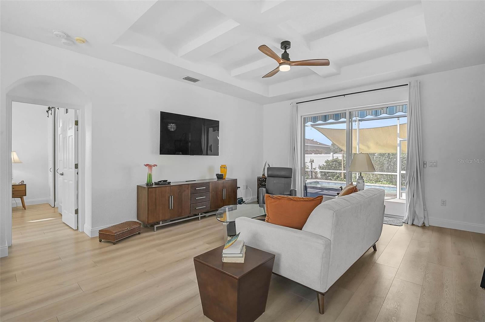 STERLING LAKE - Residential