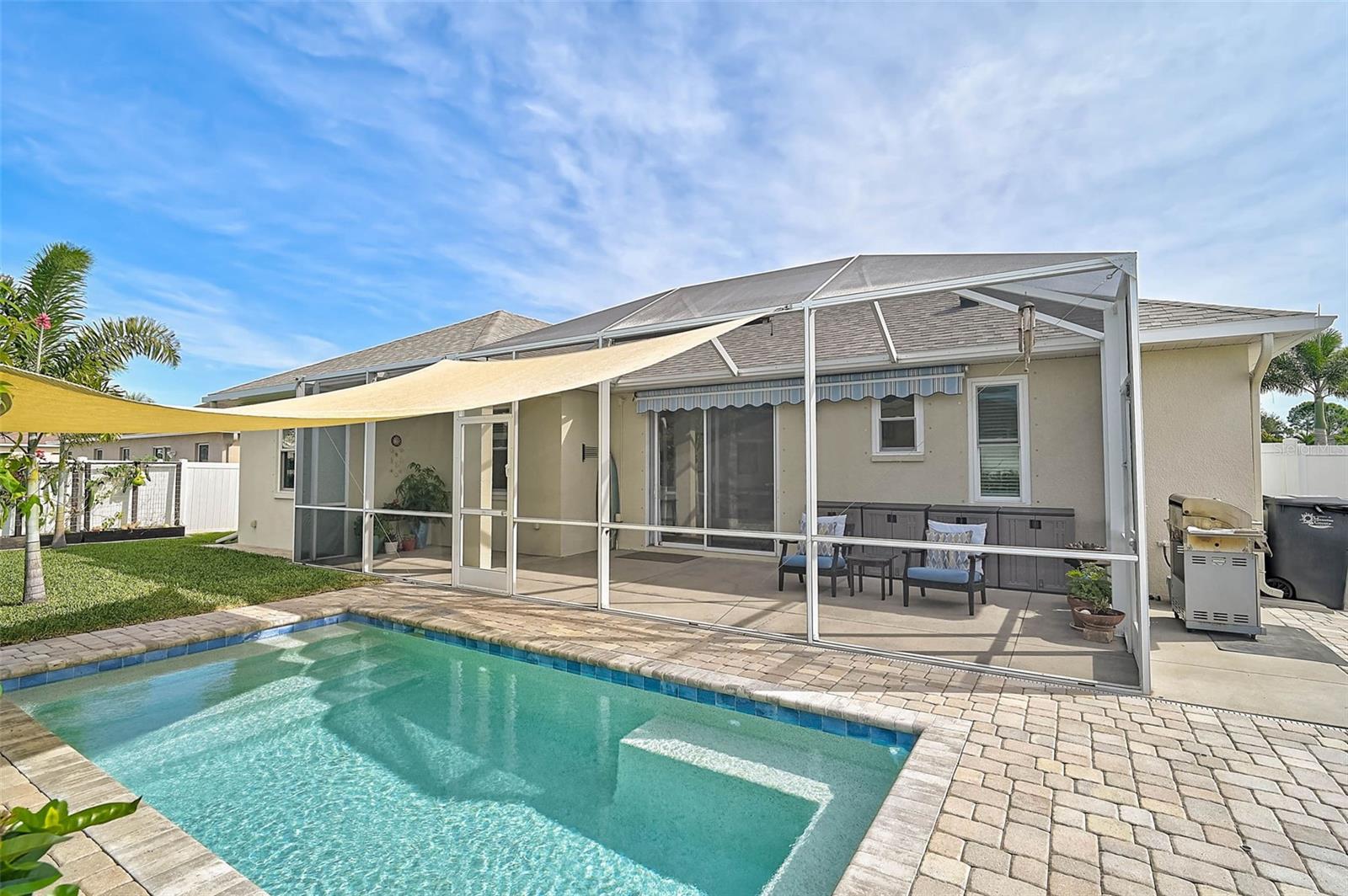 STERLING LAKE - Residential