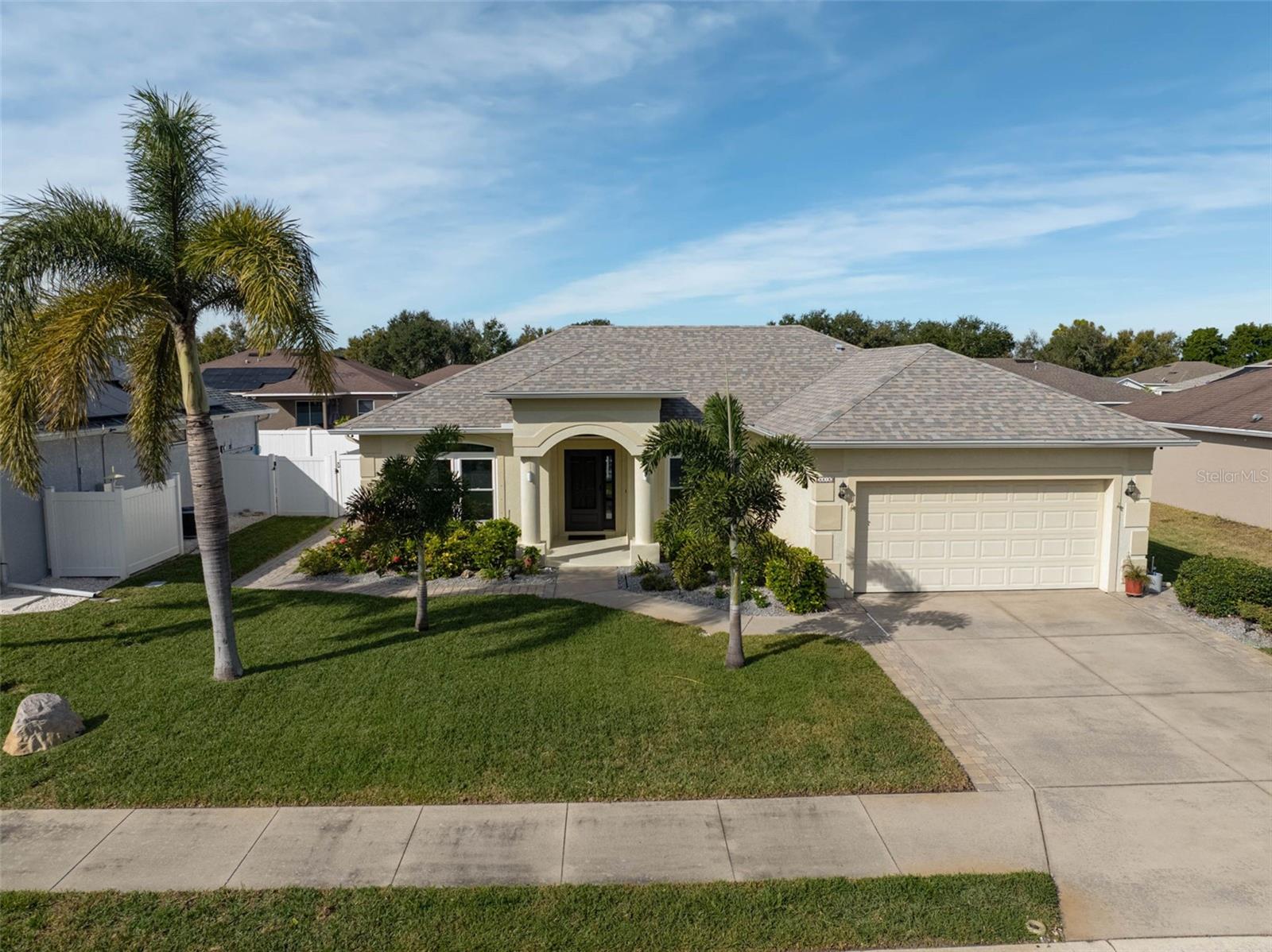 STERLING LAKE - Residential