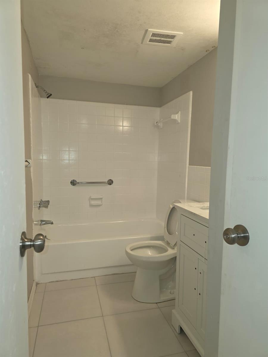 BOCA CEIGA PARK - Residential Lease