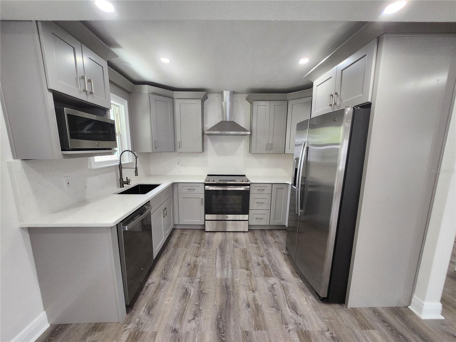 MOHAWK PARK REP - Residential Lease