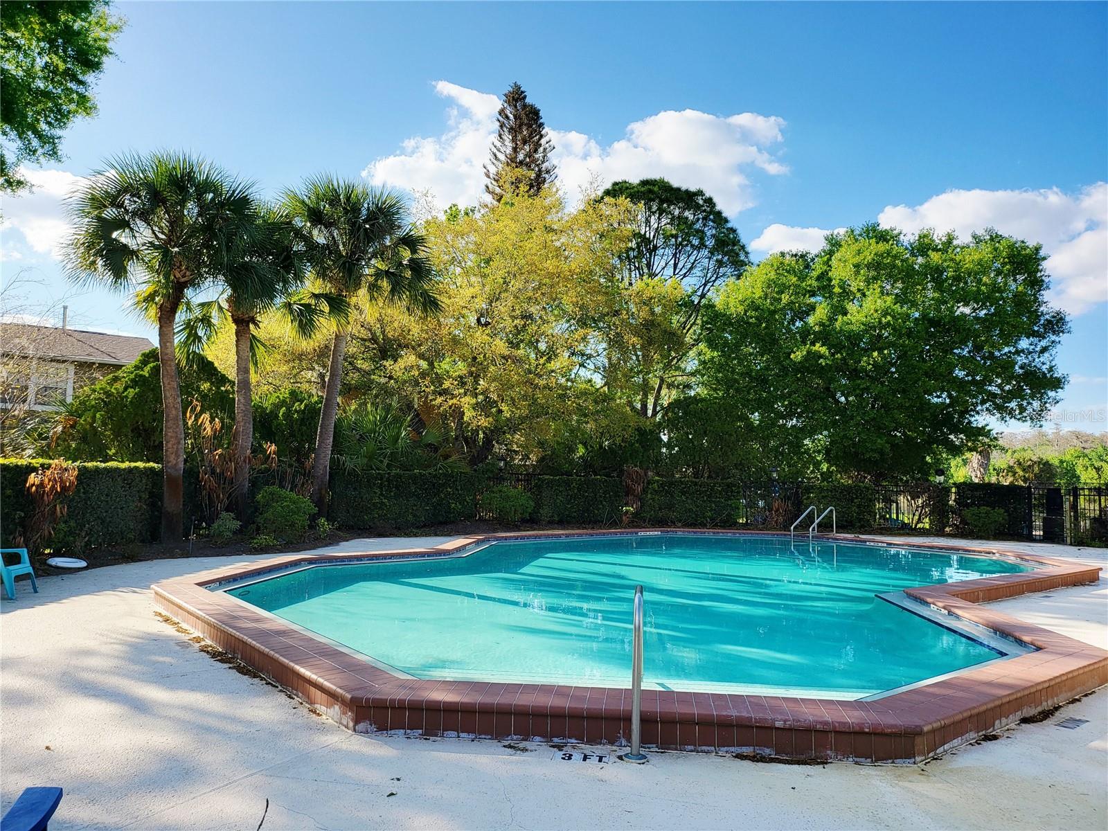 WHISPER LAKES - Residential