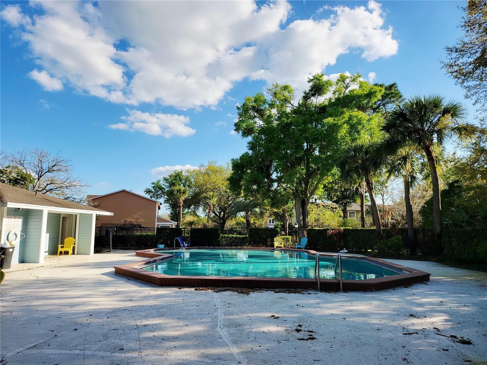 WHISPER LAKES - Residential