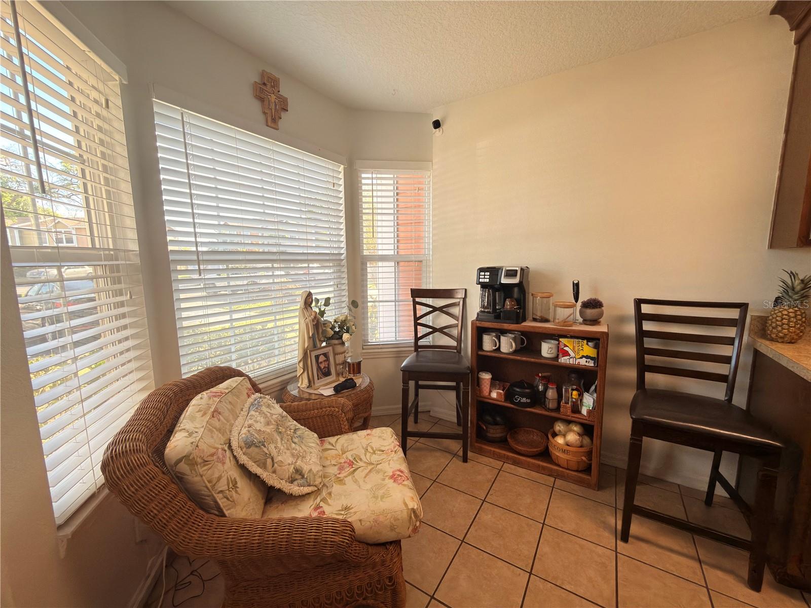 WHISPER LAKES - Residential