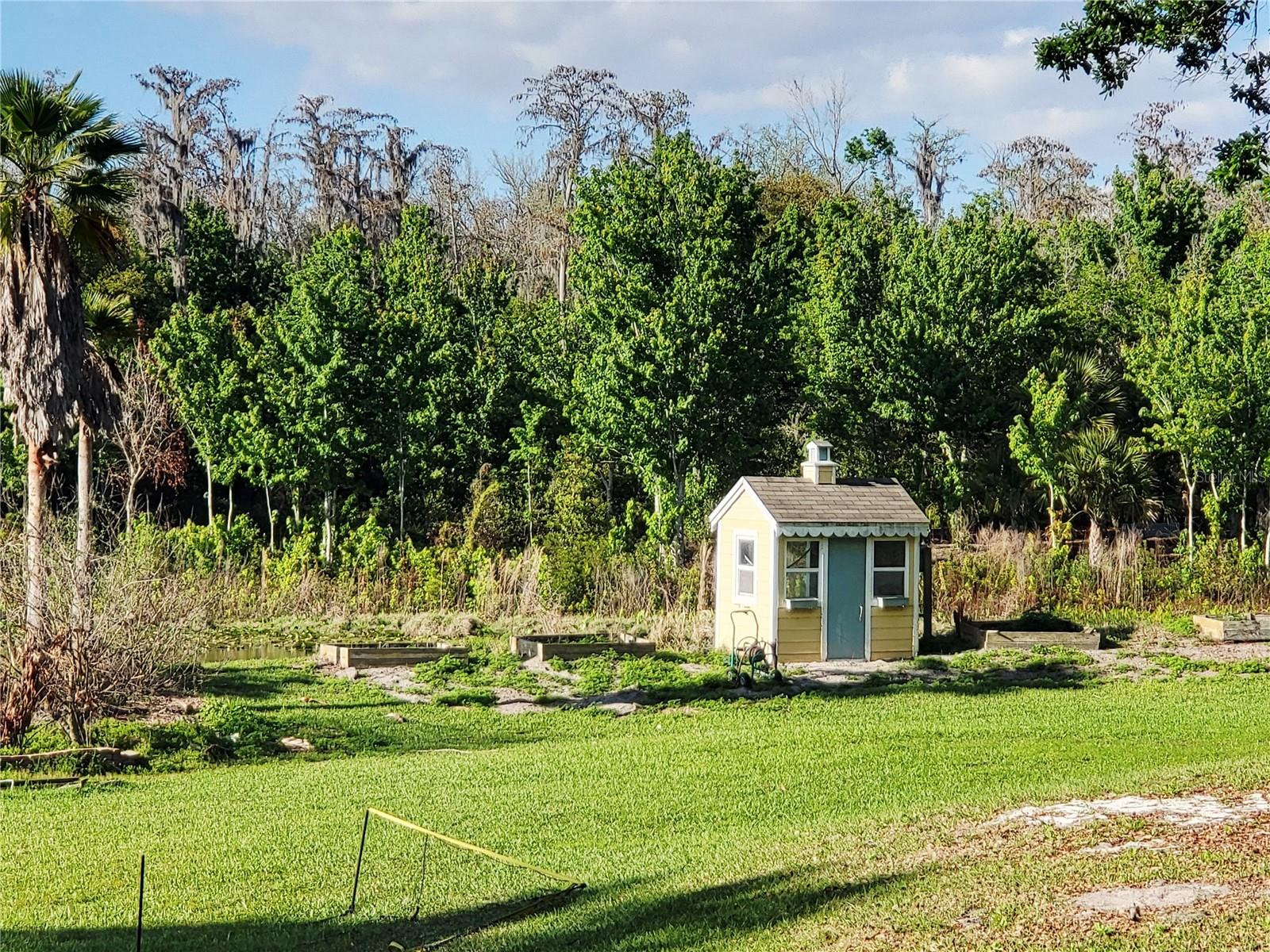 WHISPER LAKES - Residential