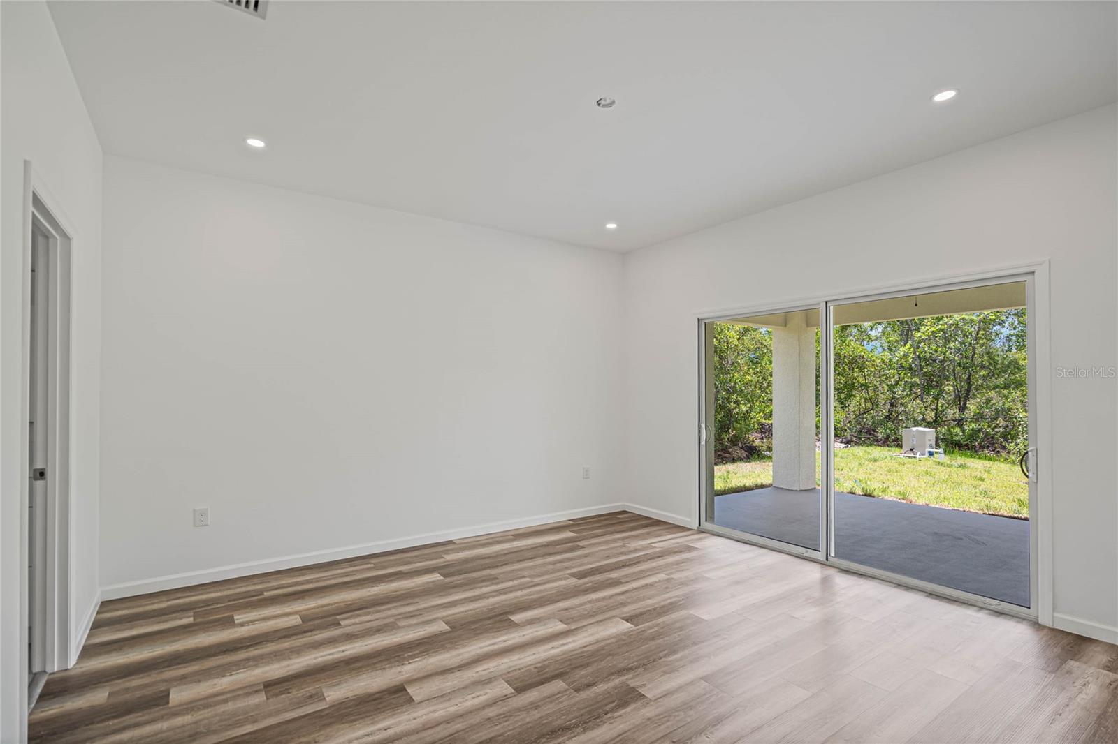 SUN N LAKE - Residential