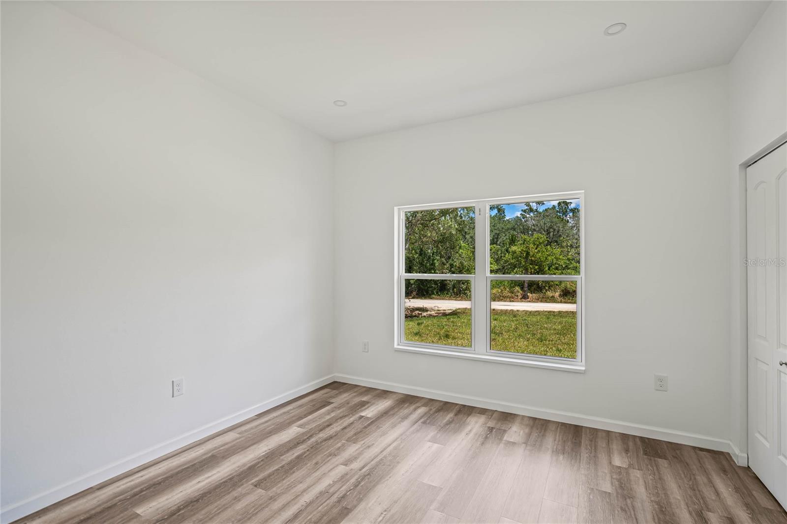 SUN N LAKE - Residential