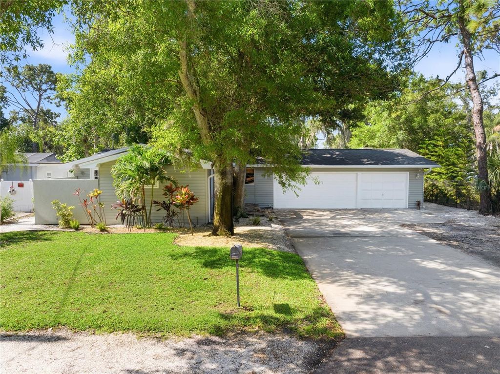 Photo of 13012 96th Avenue, Seminole, FL 33776 (MLS # TB8485518)