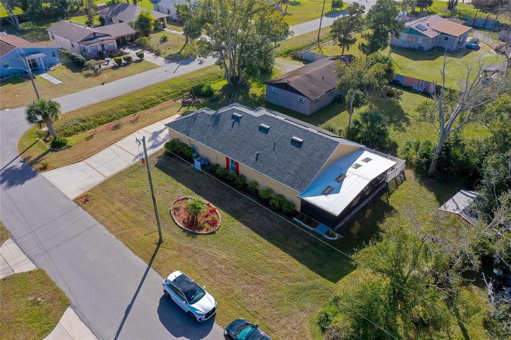 Photo of 812 Hamilton Street, New Smyrna Beach, FL 32168 (MLS # V4946825)