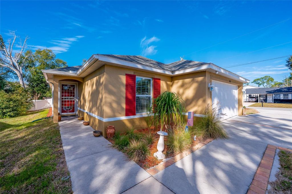 Photo of 812 Hamilton Street, New Smyrna Beach, FL 32168 (MLS # V4946825)