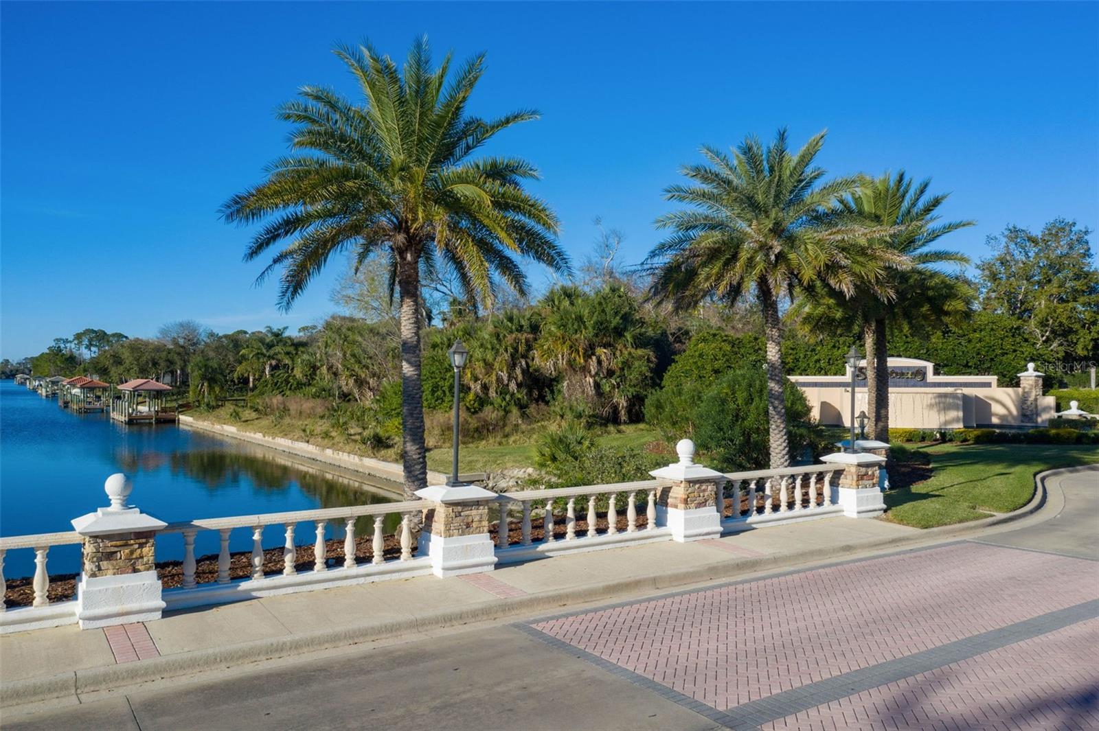 SANCTUARY SUB - Land