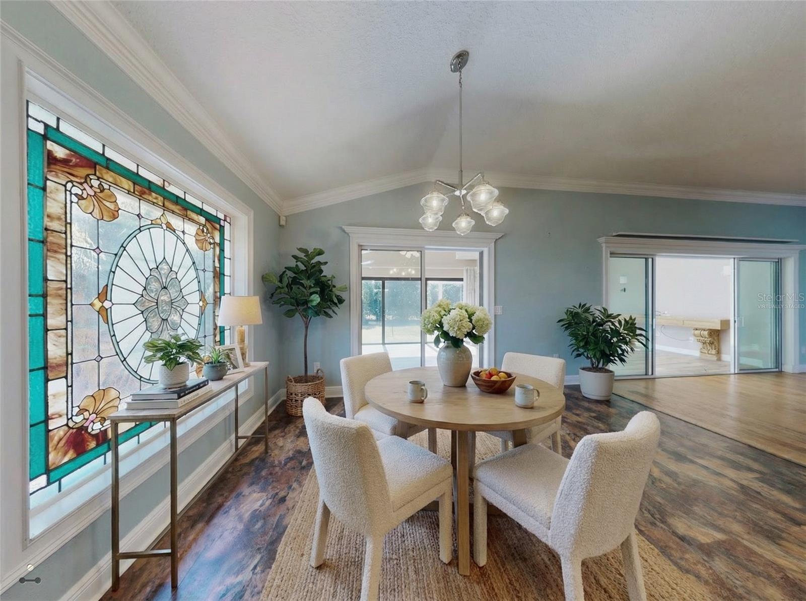 2450 CARRIAGE HILL WAY