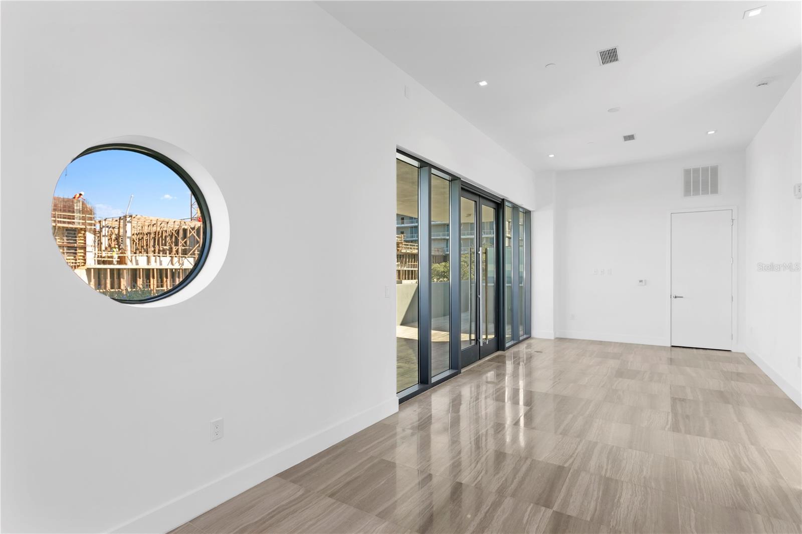 RITZ-CARLTON RESIDENCES - Residential