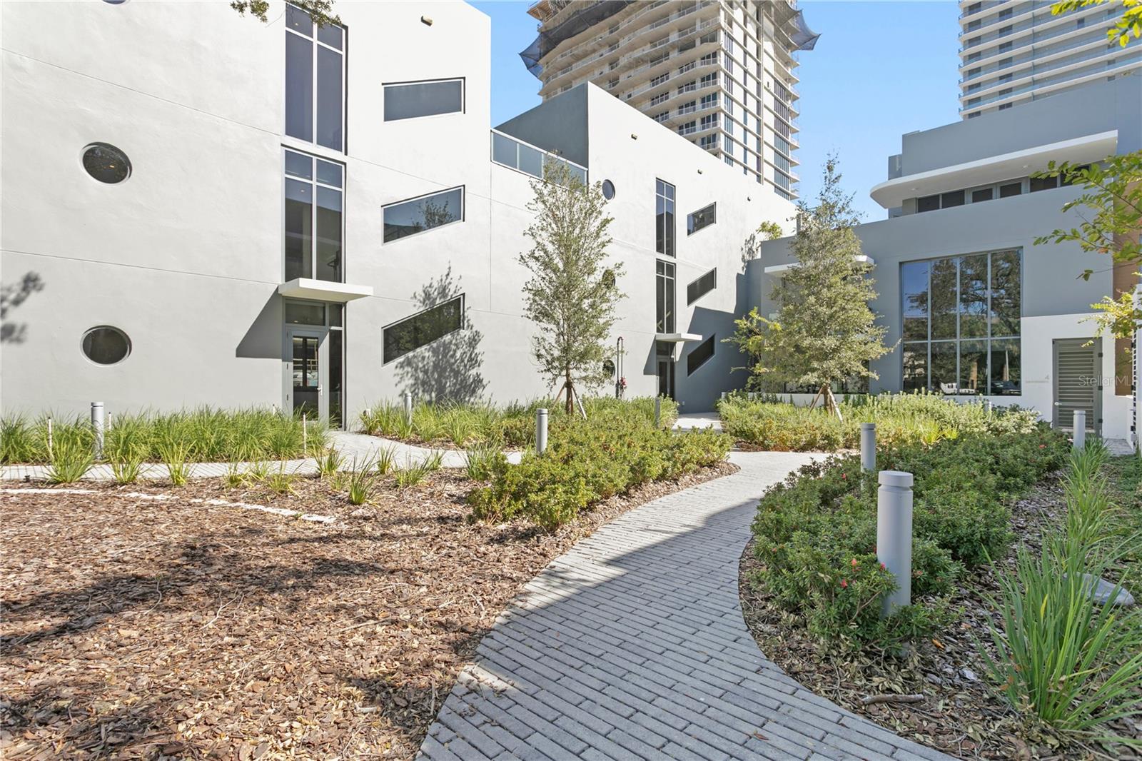 RITZ-CARLTON RESIDENCES - Residential