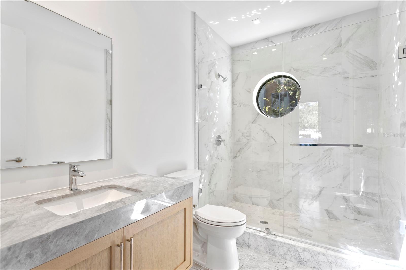 RITZ-CARLTON RESIDENCES - Residential