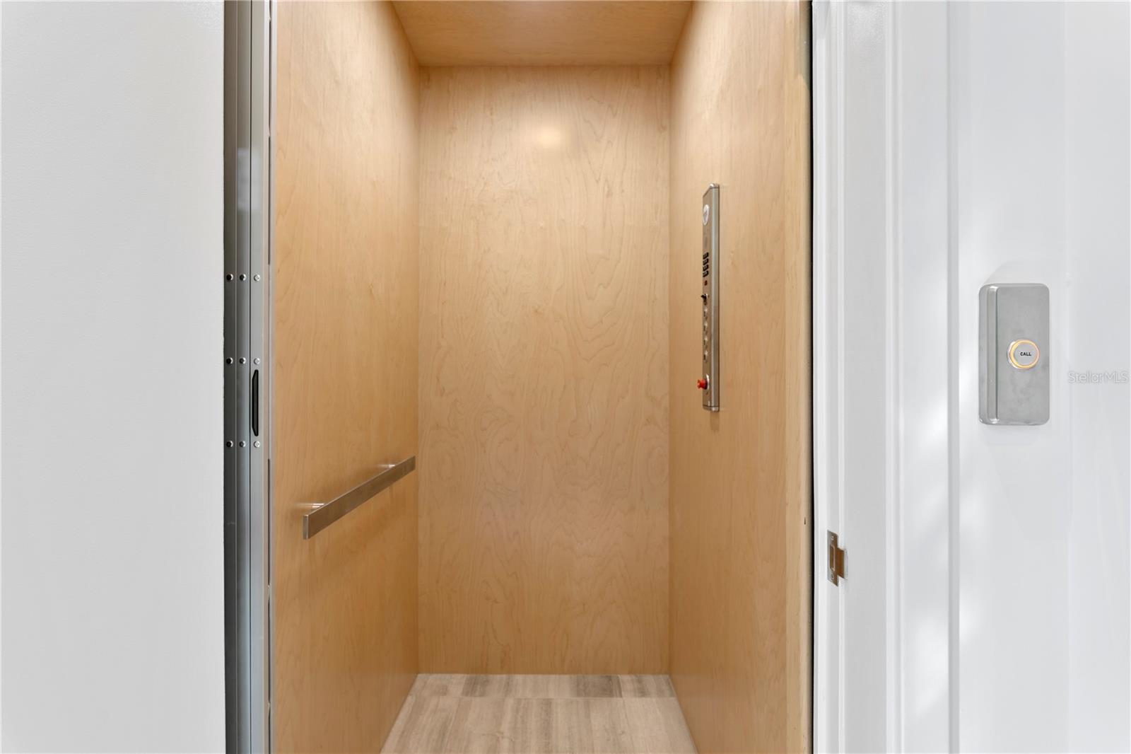 RITZ-CARLTON RESIDENCES - Residential