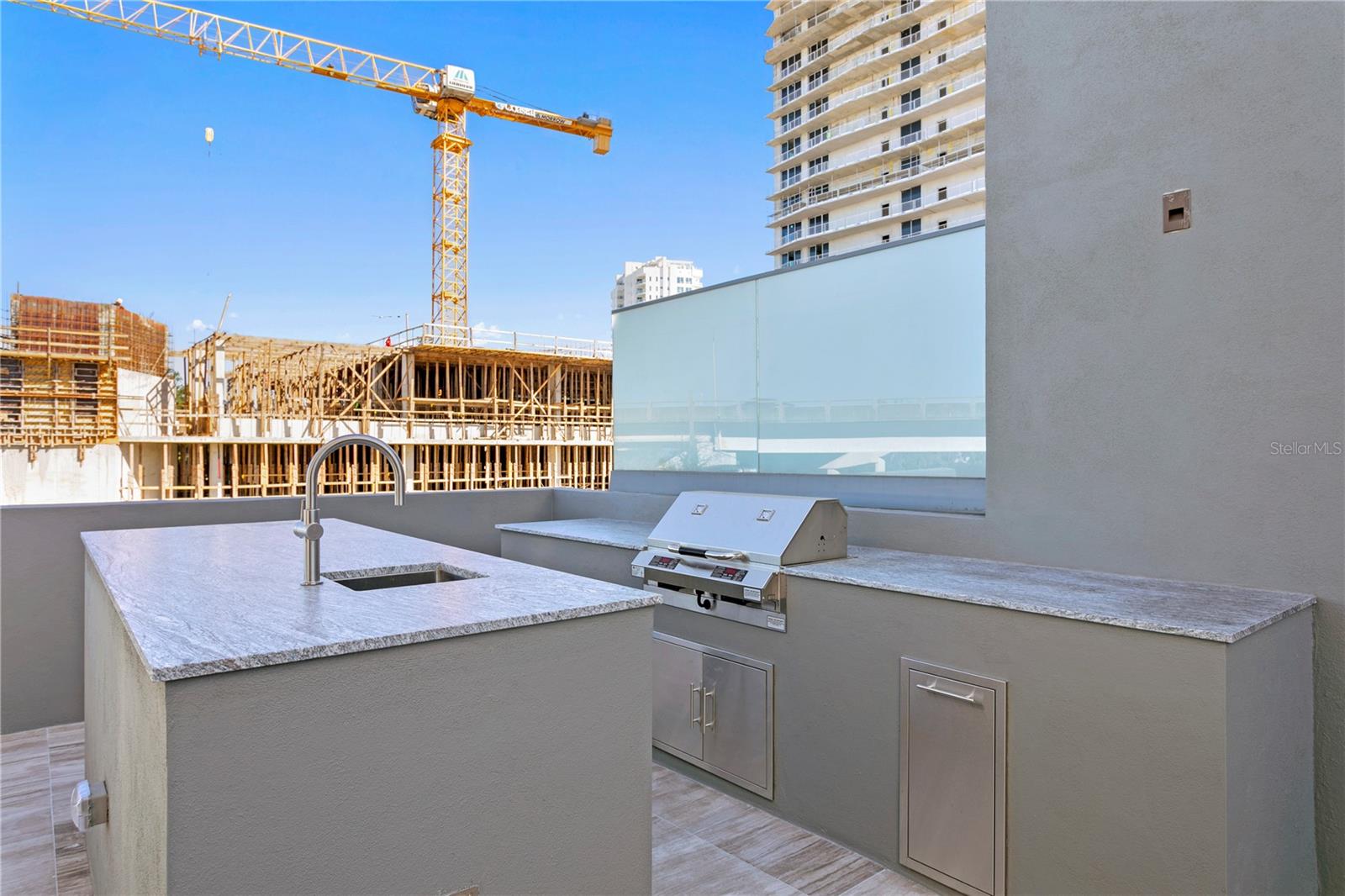 RITZ-CARLTON RESIDENCES - Residential