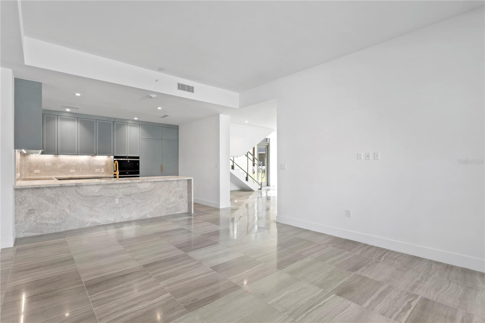 RITZ-CARLTON RESIDENCES - Residential