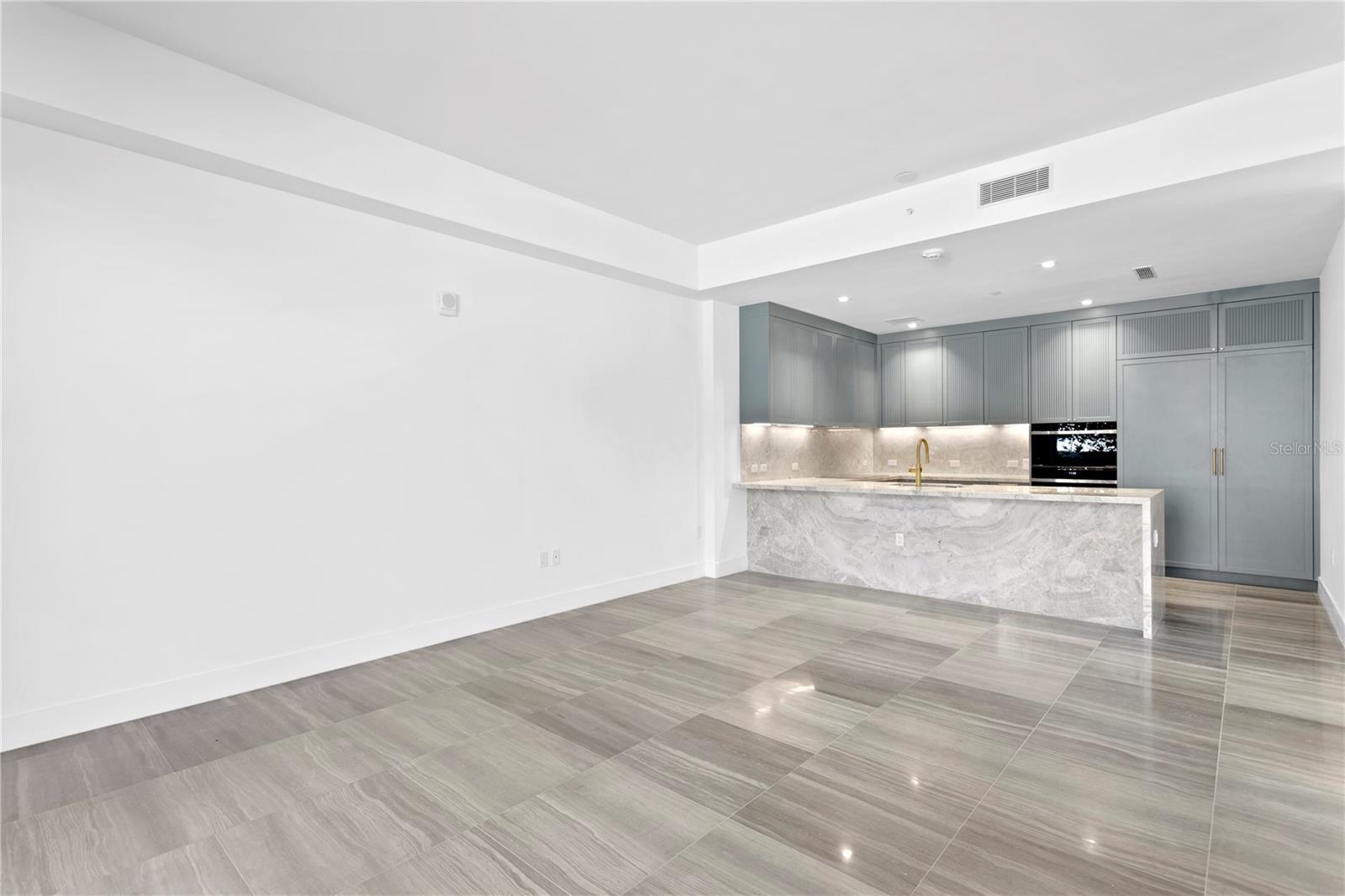 RITZ-CARLTON RESIDENCES - Residential