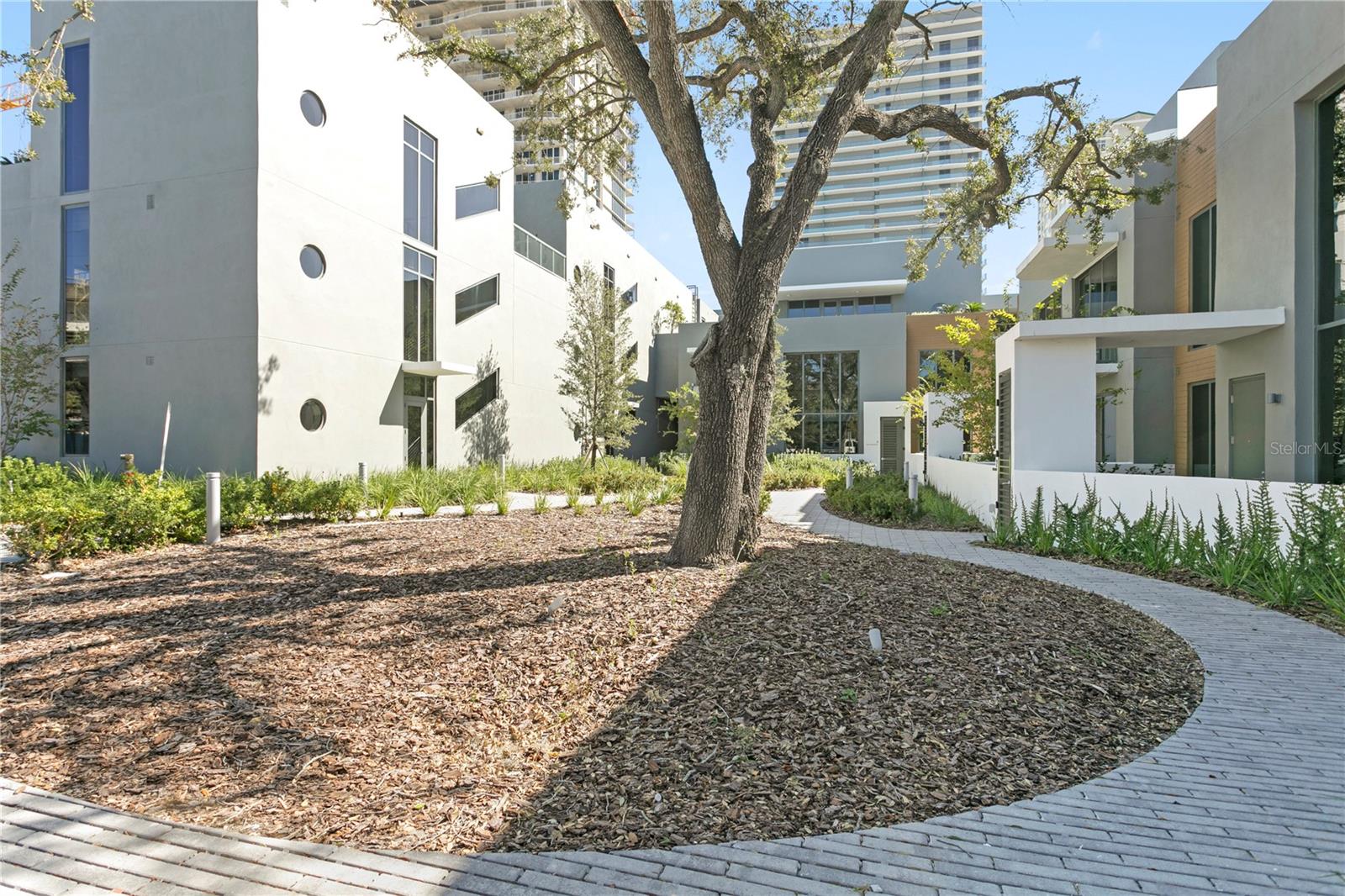 RITZ-CARLTON RESIDENCES - Residential