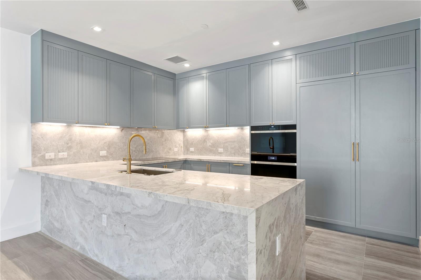 RITZ-CARLTON RESIDENCES - Residential