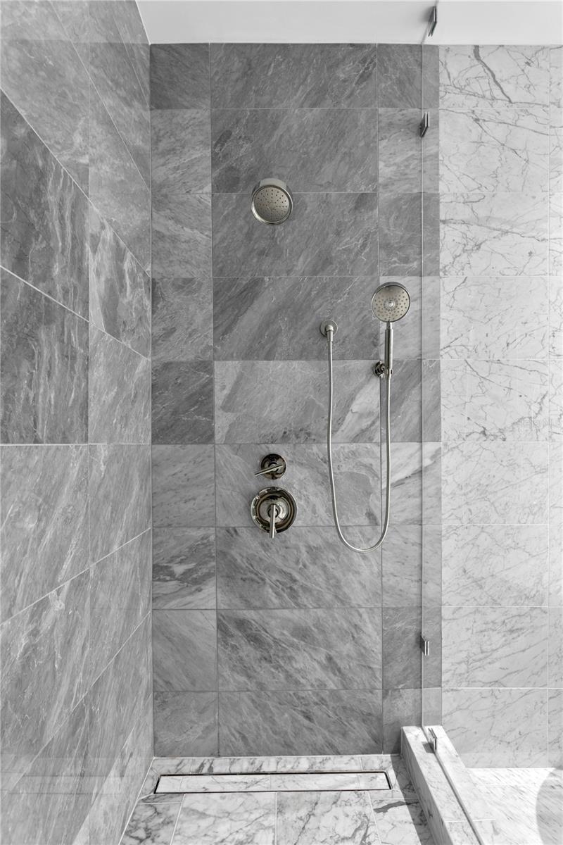 RITZ-CARLTON RESIDENCES - Residential