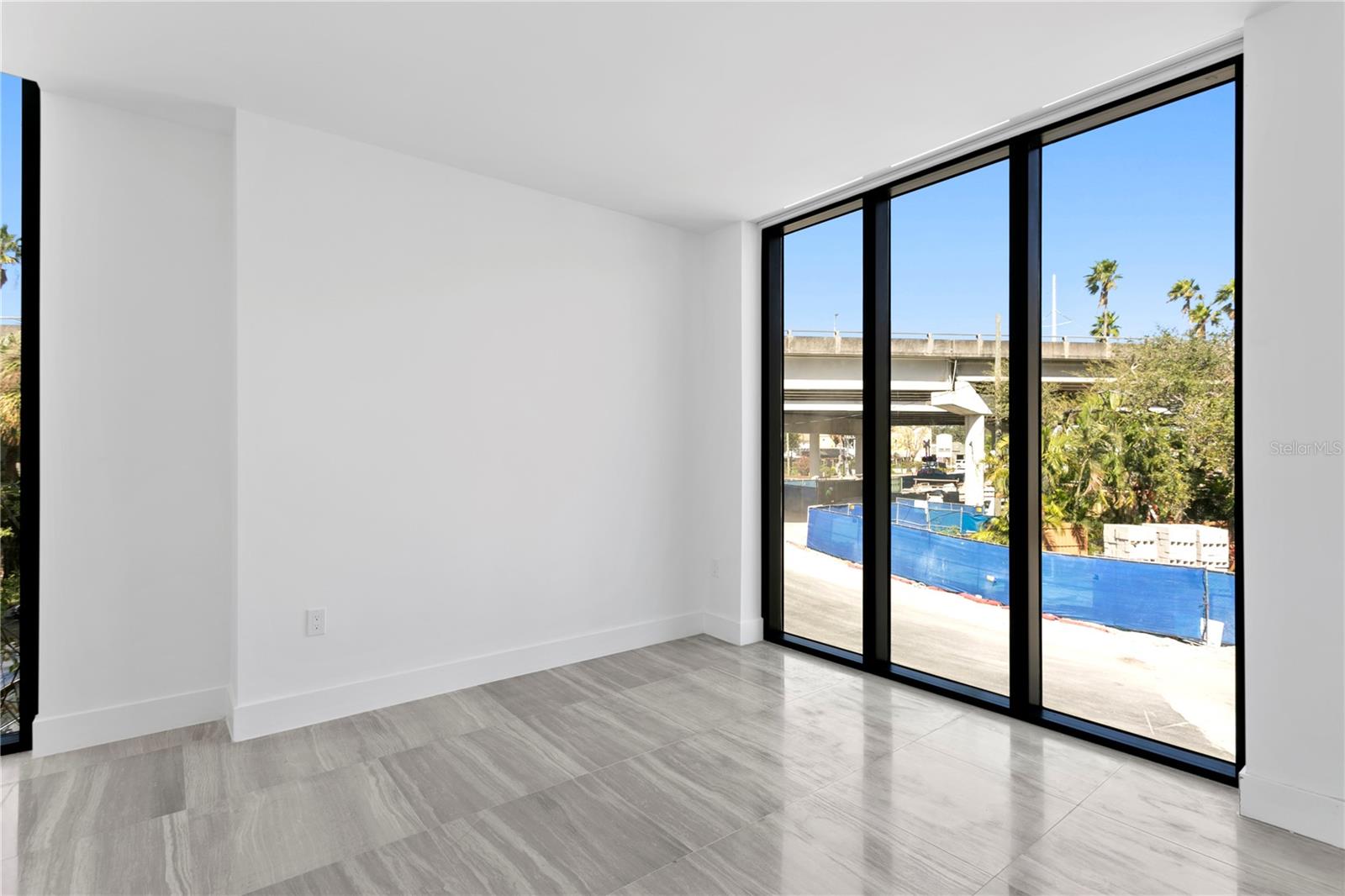 RITZ-CARLTON RESIDENCES - Residential