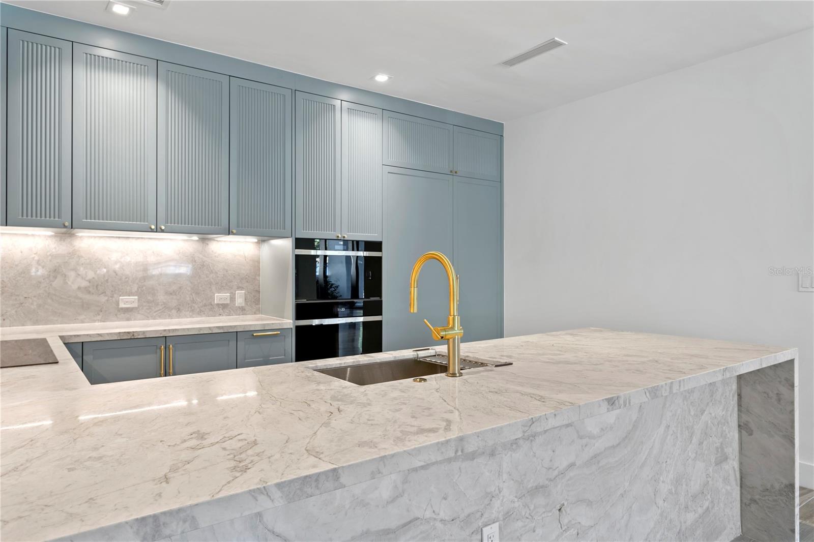 RITZ-CARLTON RESIDENCES - Residential