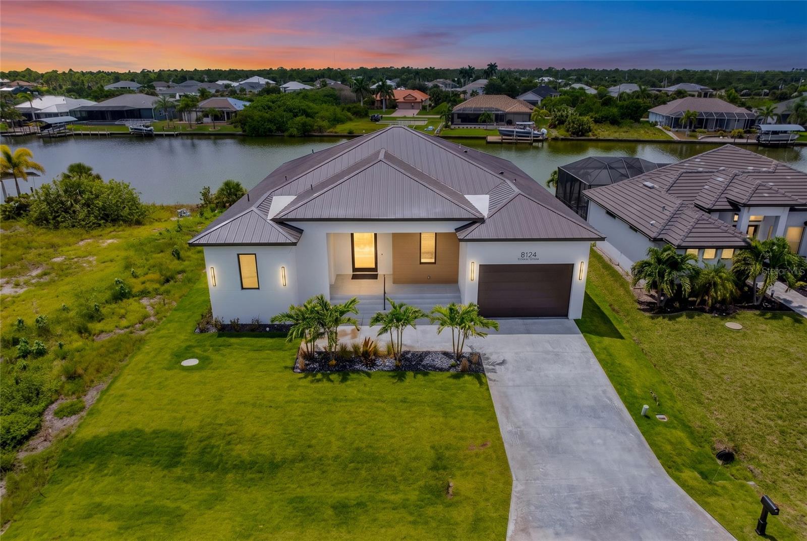 8124 TECUMSEH CIRCLE