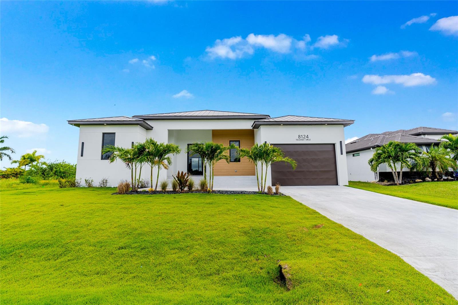 8124 TECUMSEH CIRCLE